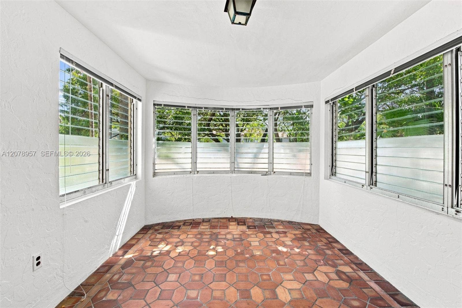 5680 Pine Tree Drive, Miami Beach, FL 33140 Photo 21