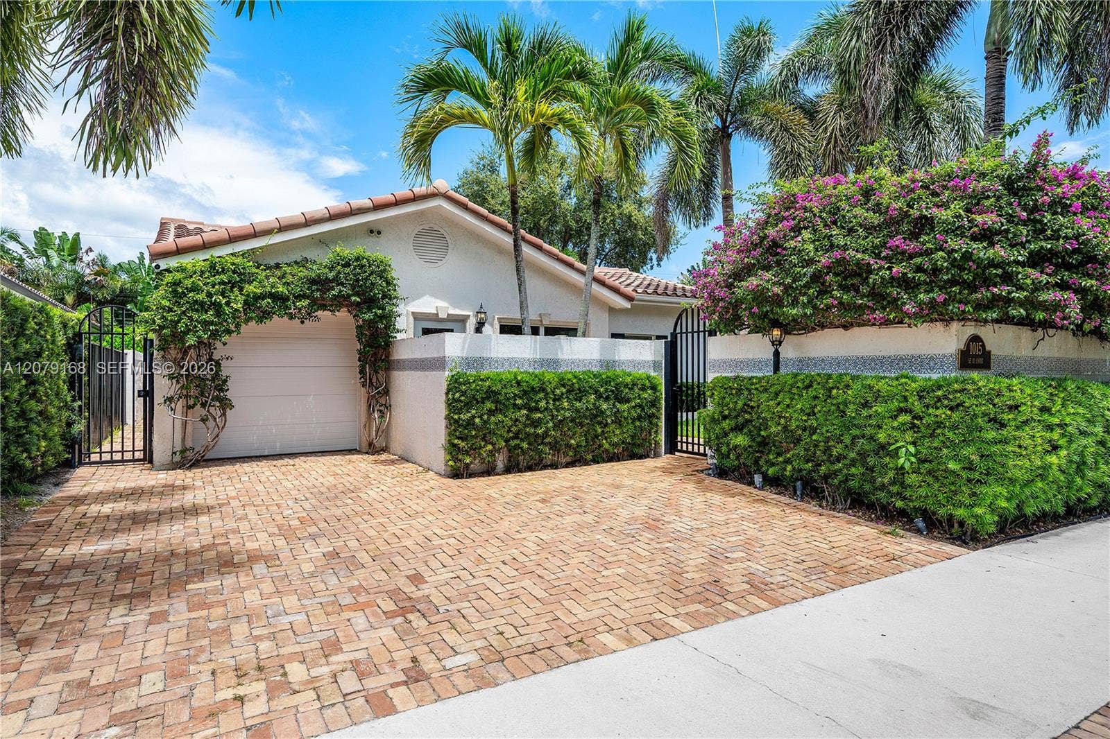 1015 SE 11th Court, Fort Lauderdale, FL 33316 Photo 2