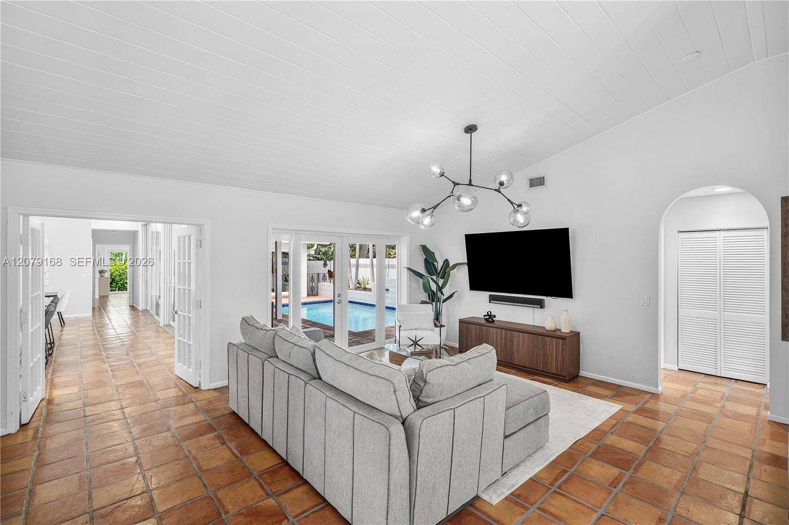 1015 SE 11th Court, Fort Lauderdale, FL 33316 Photo 14