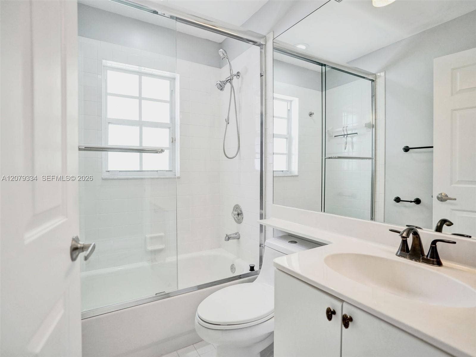 8219 Via Di Veneto, Boca Raton, Boca Raton, FL 33496 2nd bathroom