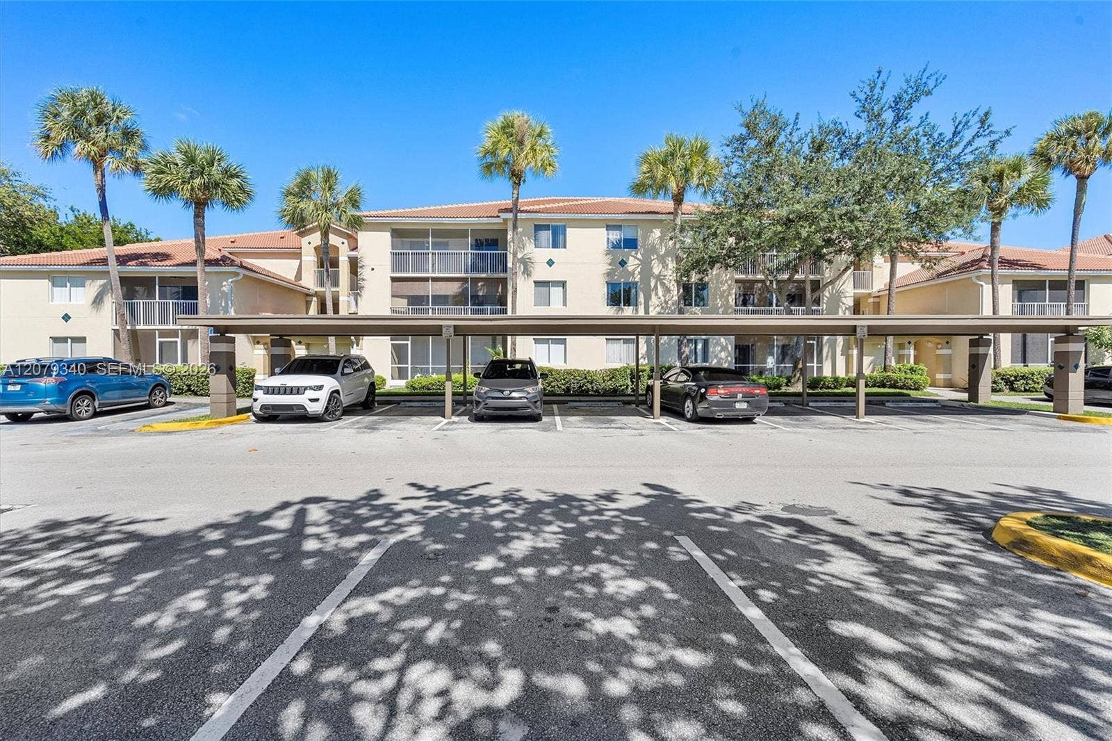 450 S Park Road, #5-105, Hollywood, FL 33021 Photo 1