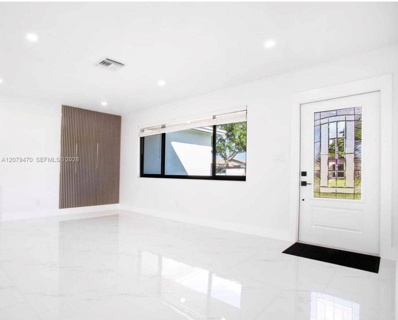7710 Johnson Street, Pembroke Pines, FL 33024 Photo 2