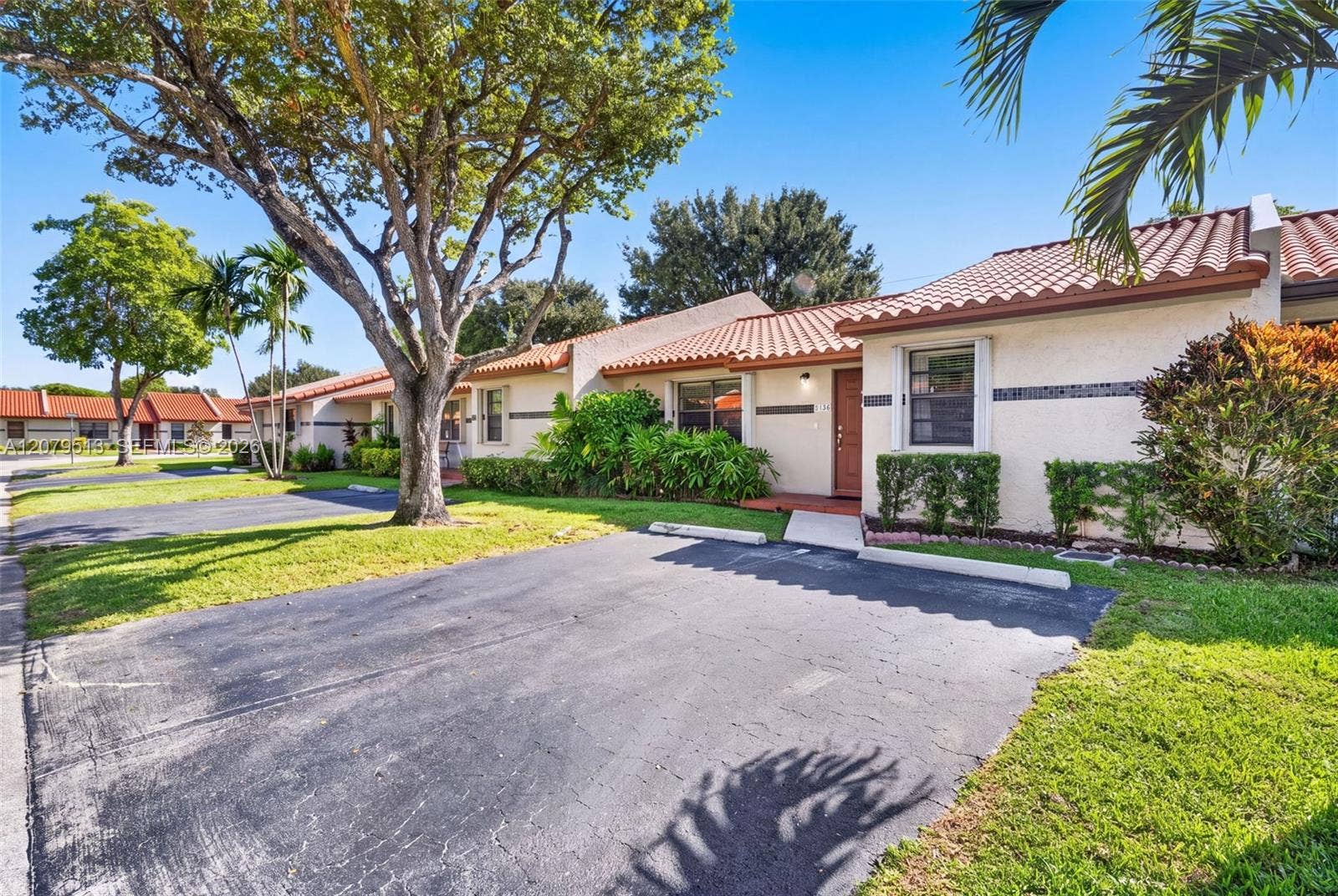 5736 SW 112th Terrace, Cooper City, FL 33330 Photo 2