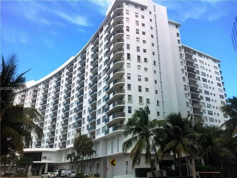 6039 Collins Avenue, #534, Miami Beach, FL 33140 Photo 1