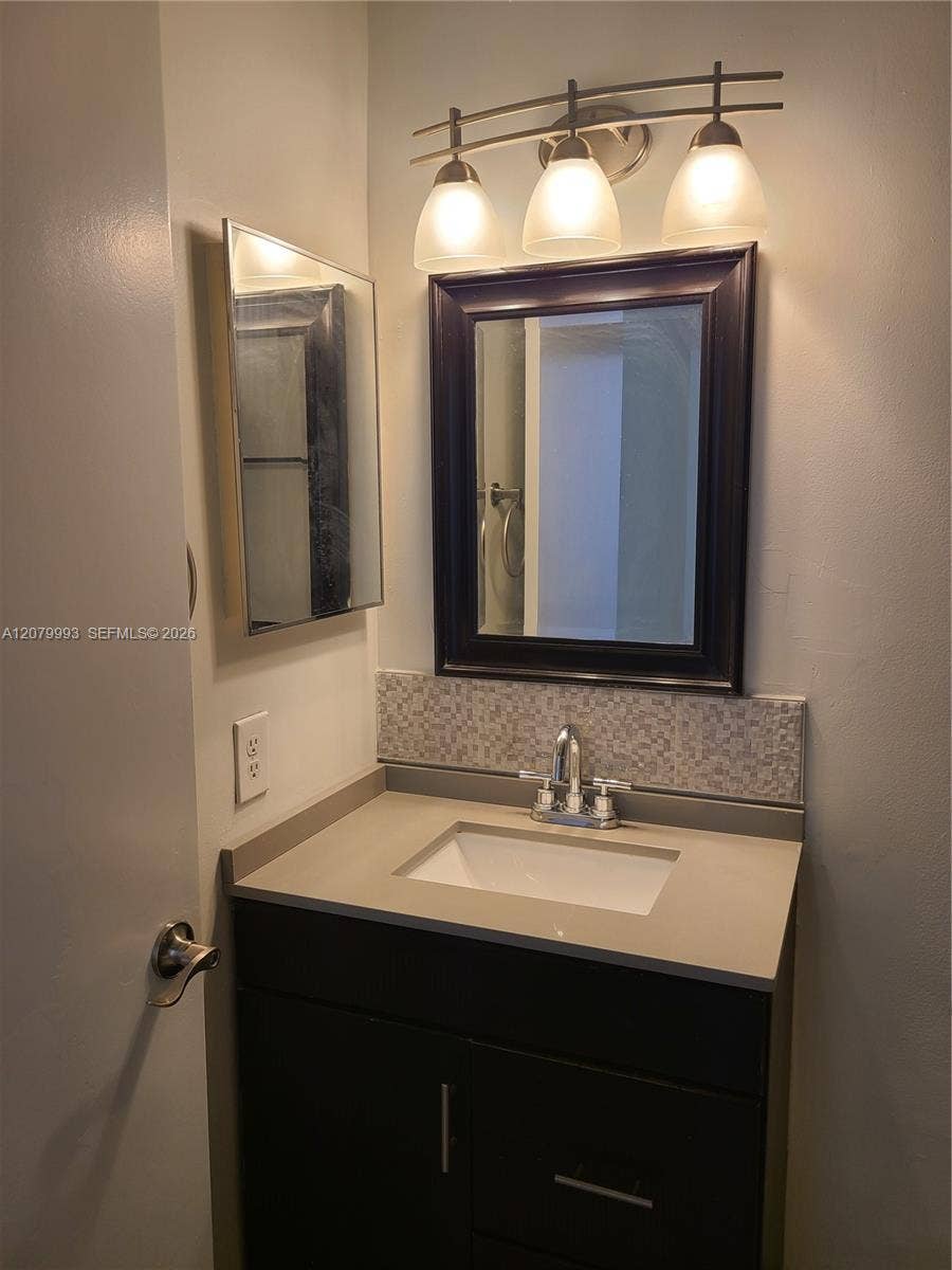 8820 SW 13th Street, Pembroke Pines, FL 33025 Photo 20