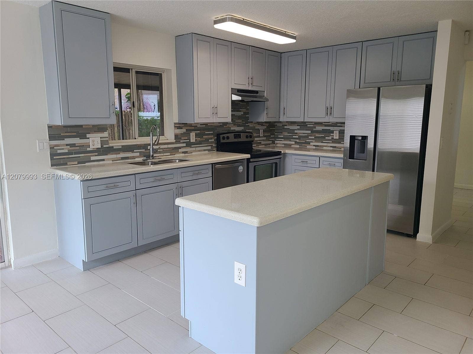 8820 SW 13th Street, Pembroke Pines, FL 33025 Photo 3