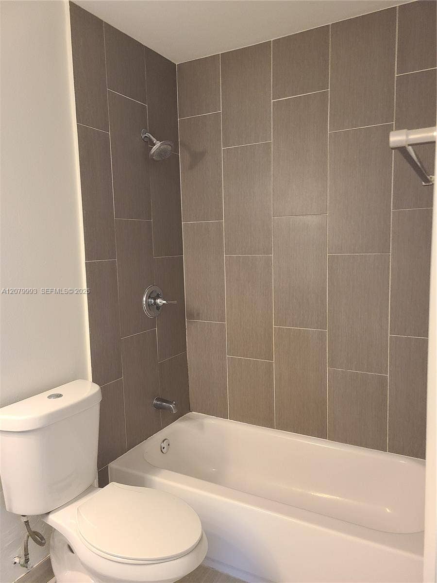 8820 SW 13th Street, Pembroke Pines, FL 33025 Photo 19