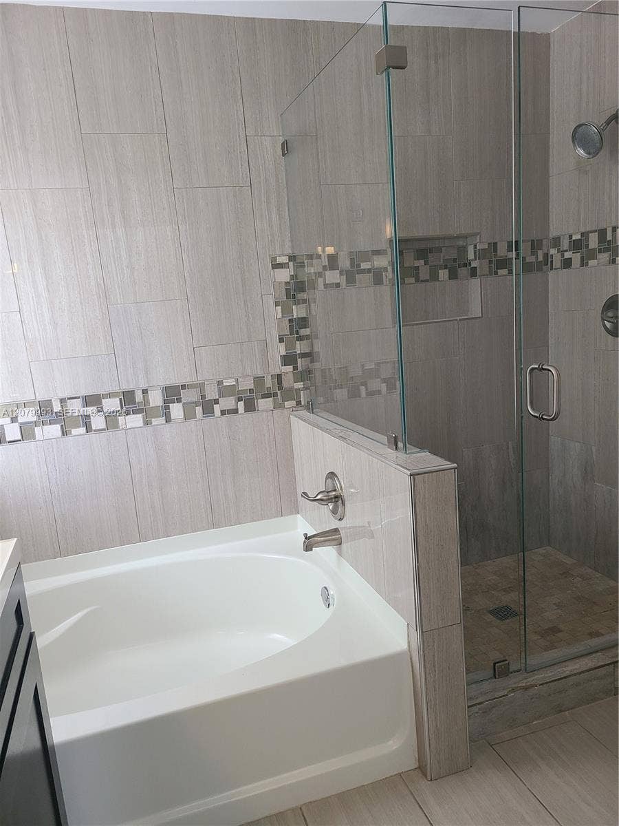 8820 SW 13th Street, Pembroke Pines, FL 33025 Photo 13