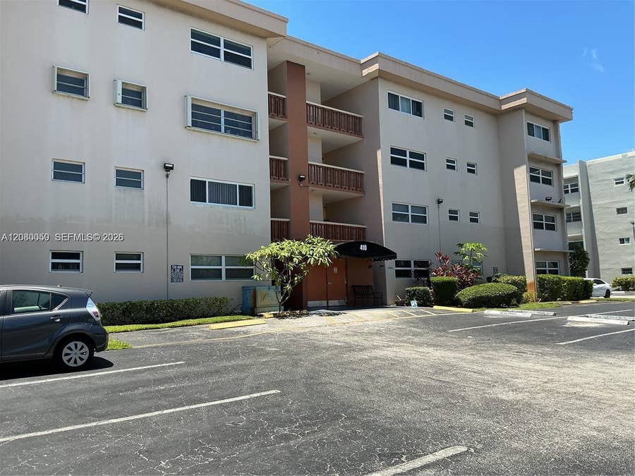Property photo for 410 SE 2nd Street, #318, Hallandale Beach, FL