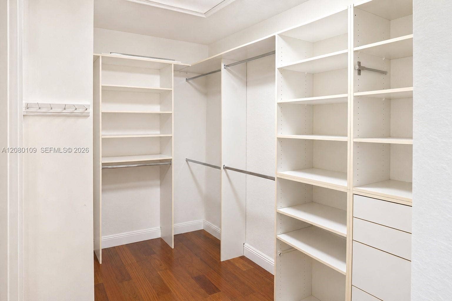 1672 Victoria Pointe Circle, Weston, Weston, FL 33327 Primary Walk-In Closet