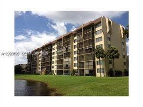 Property photo for 3150 W Rolling Hills Circle, #403, Davie, FL