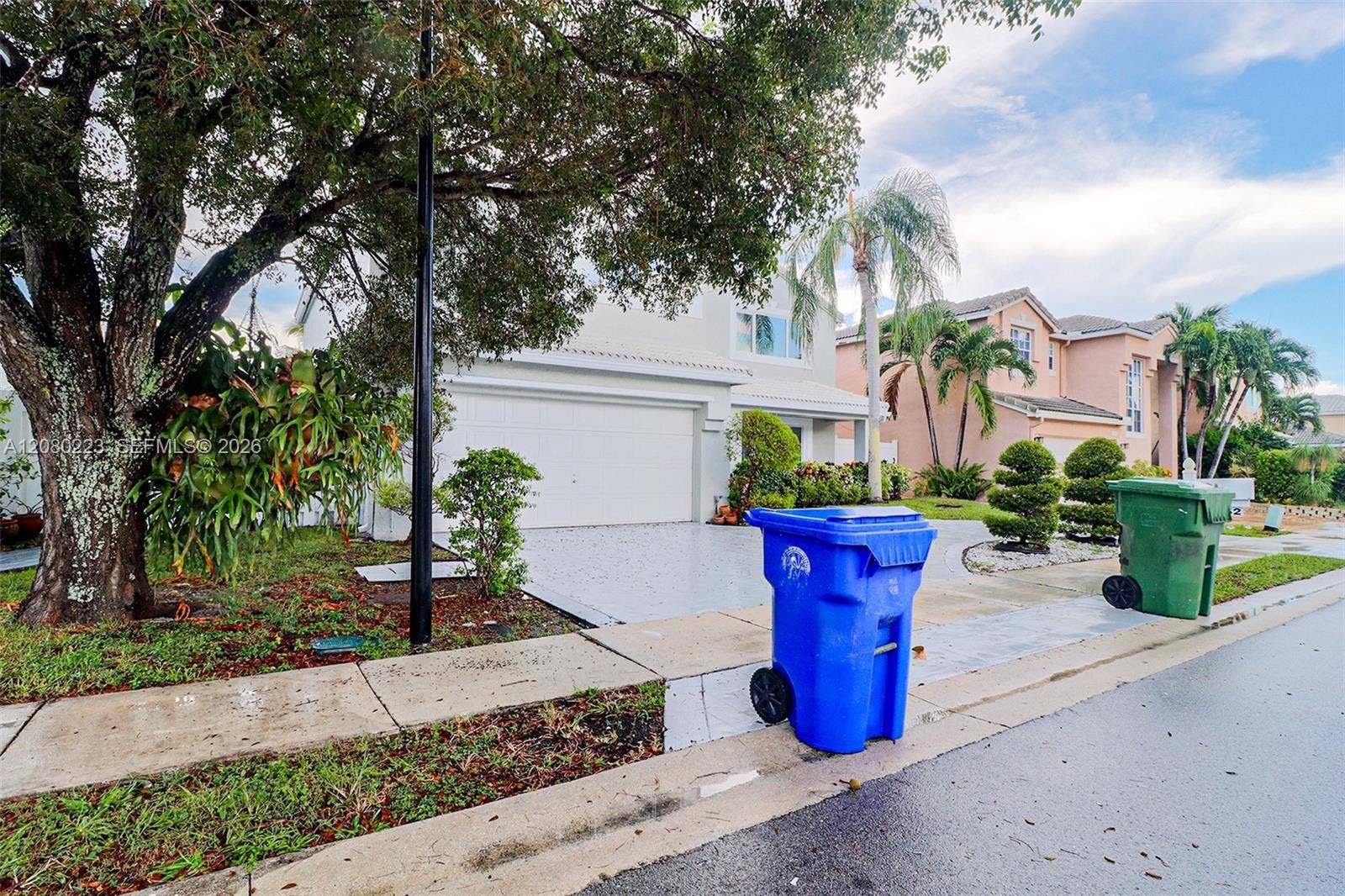 10262 SW 9th Lane, Pembroke Pines, FL 33025 Photo 3