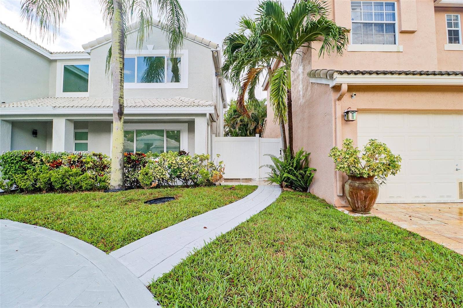 10262 SW 9th Lane, Pembroke Pines, FL 33025 Photo 13