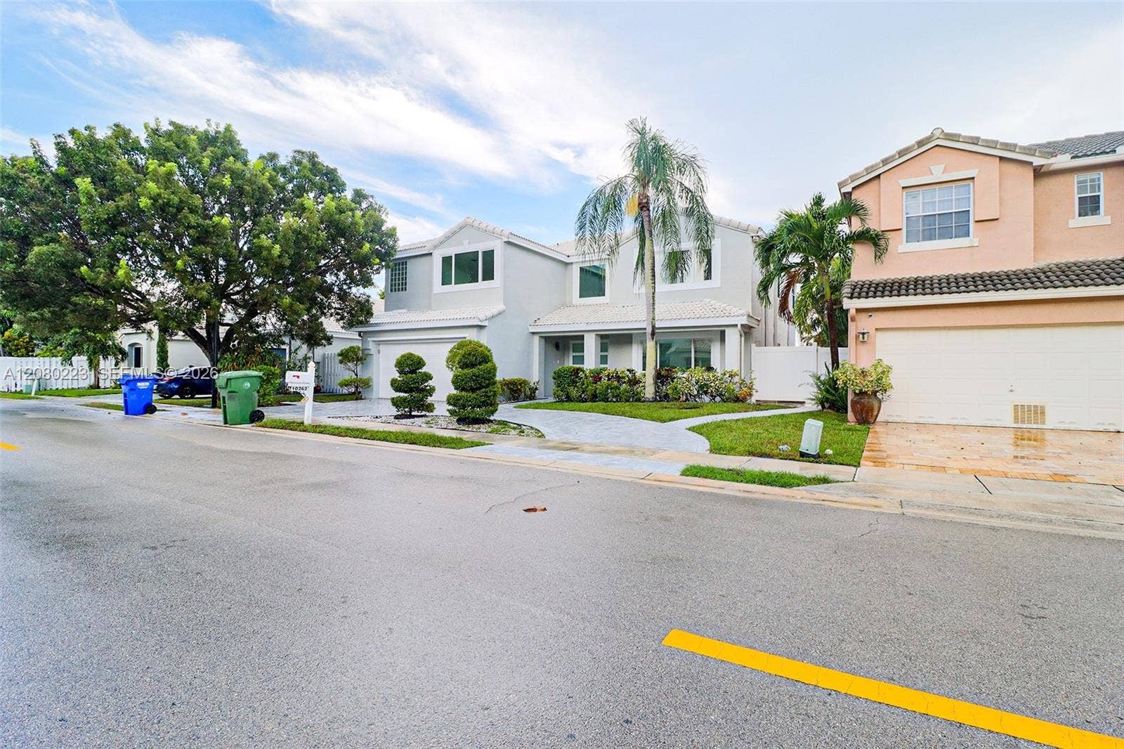 10262 SW 9th Lane, Pembroke Pines, FL 33025 Photo 5