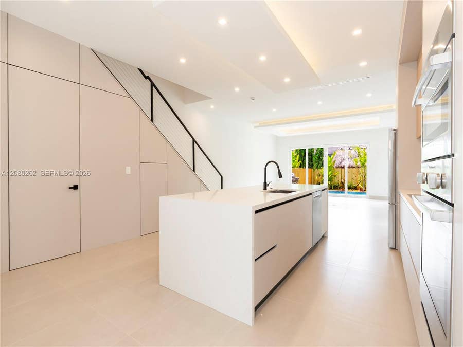 Property photo for 721 SW 7th Avenue, Fort Lauderdale, FL
