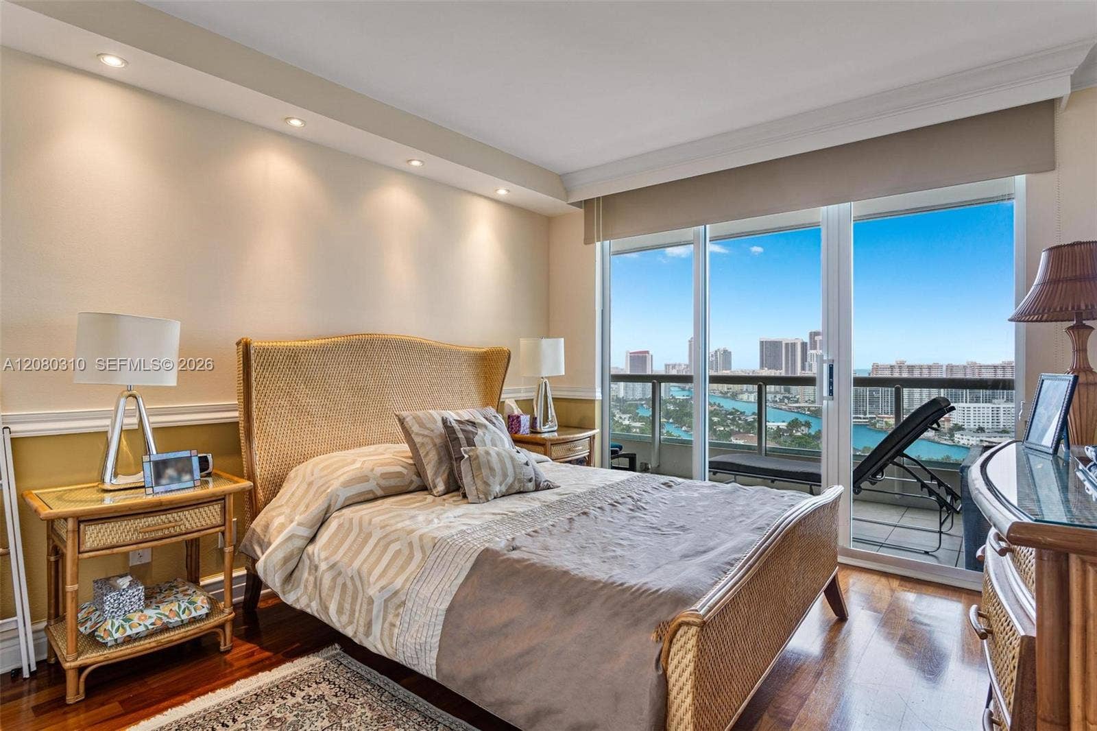 21205 Yacht Club Drive, #2405+DEN, Aventura, FL 33180 Photo 14