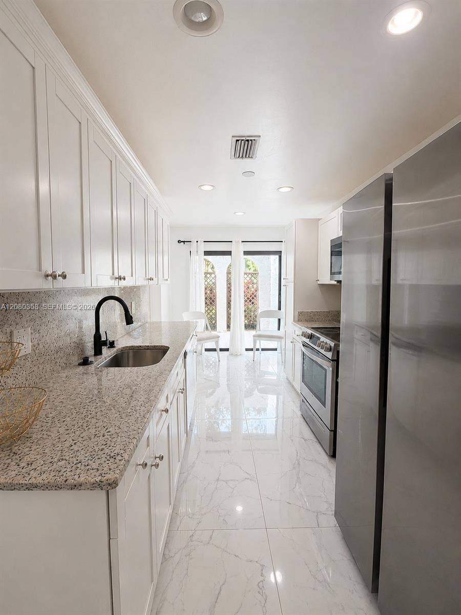 21866 Cypress Circle, #31C, Boca Raton, FL 33433 Photo 7