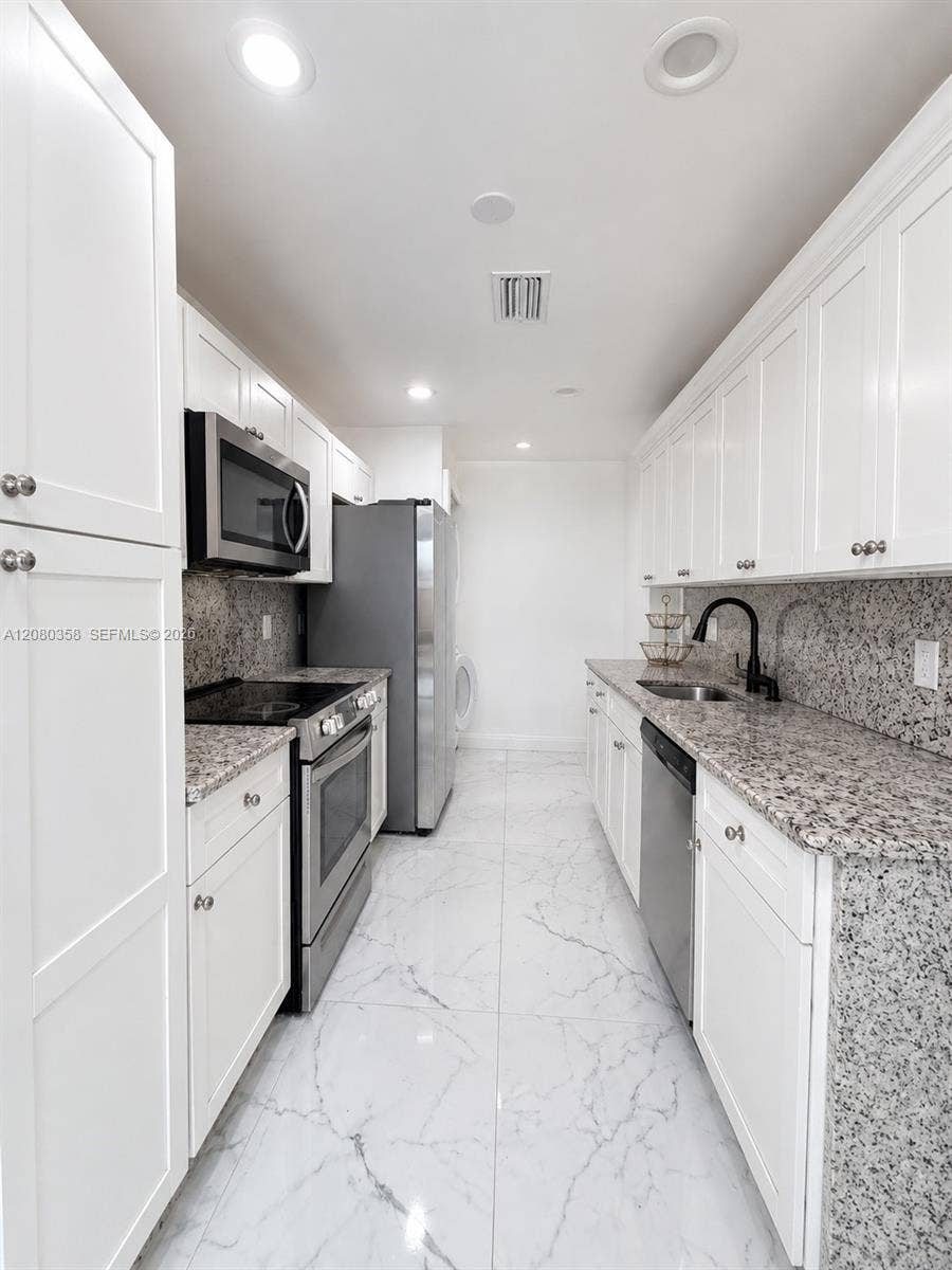 21866 Cypress Circle, #31C, Boca Raton, FL 33433 Photo 6