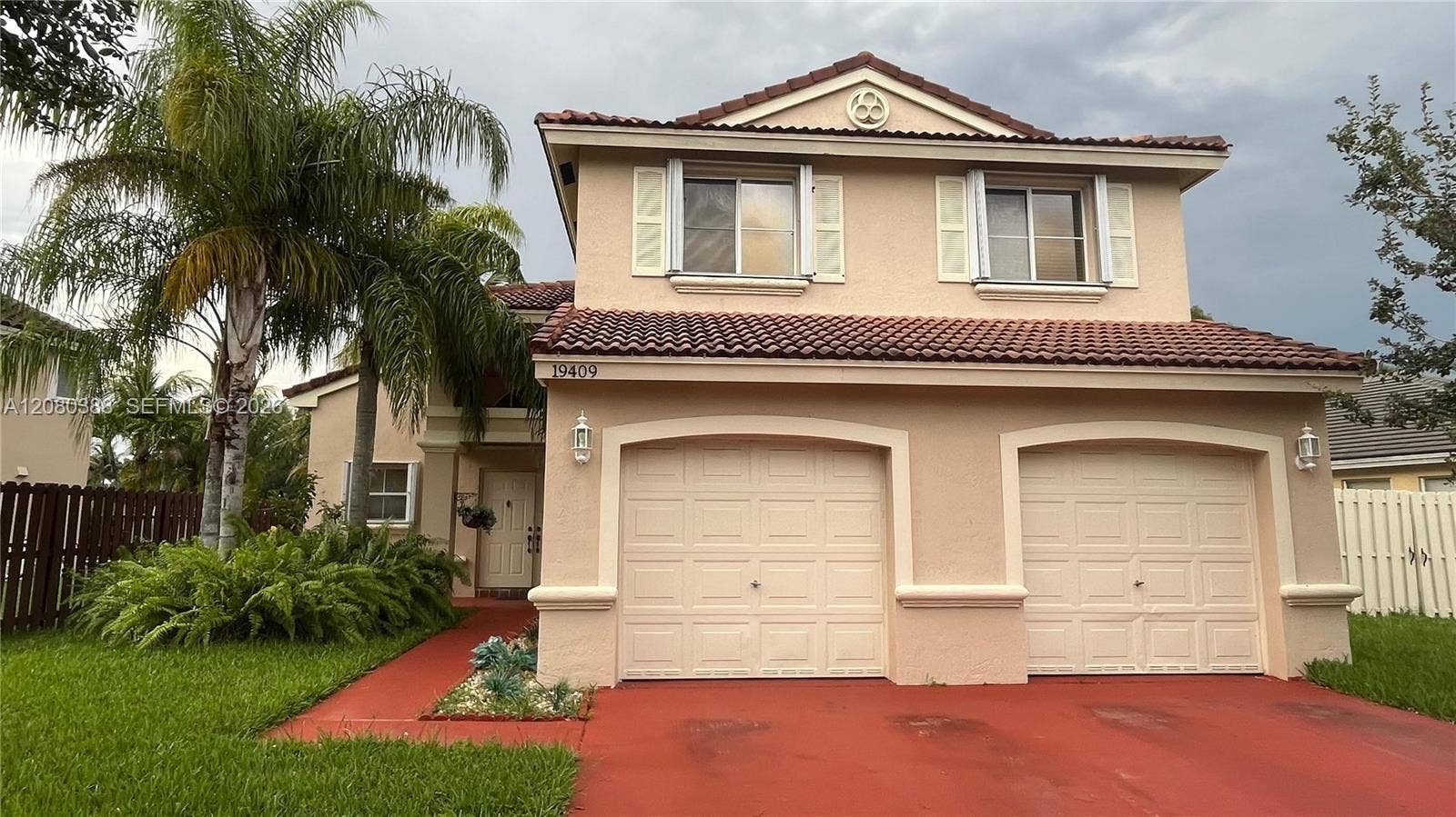 19409 NW 24th Place, Pembroke Pines, FL 33029 Photo 2