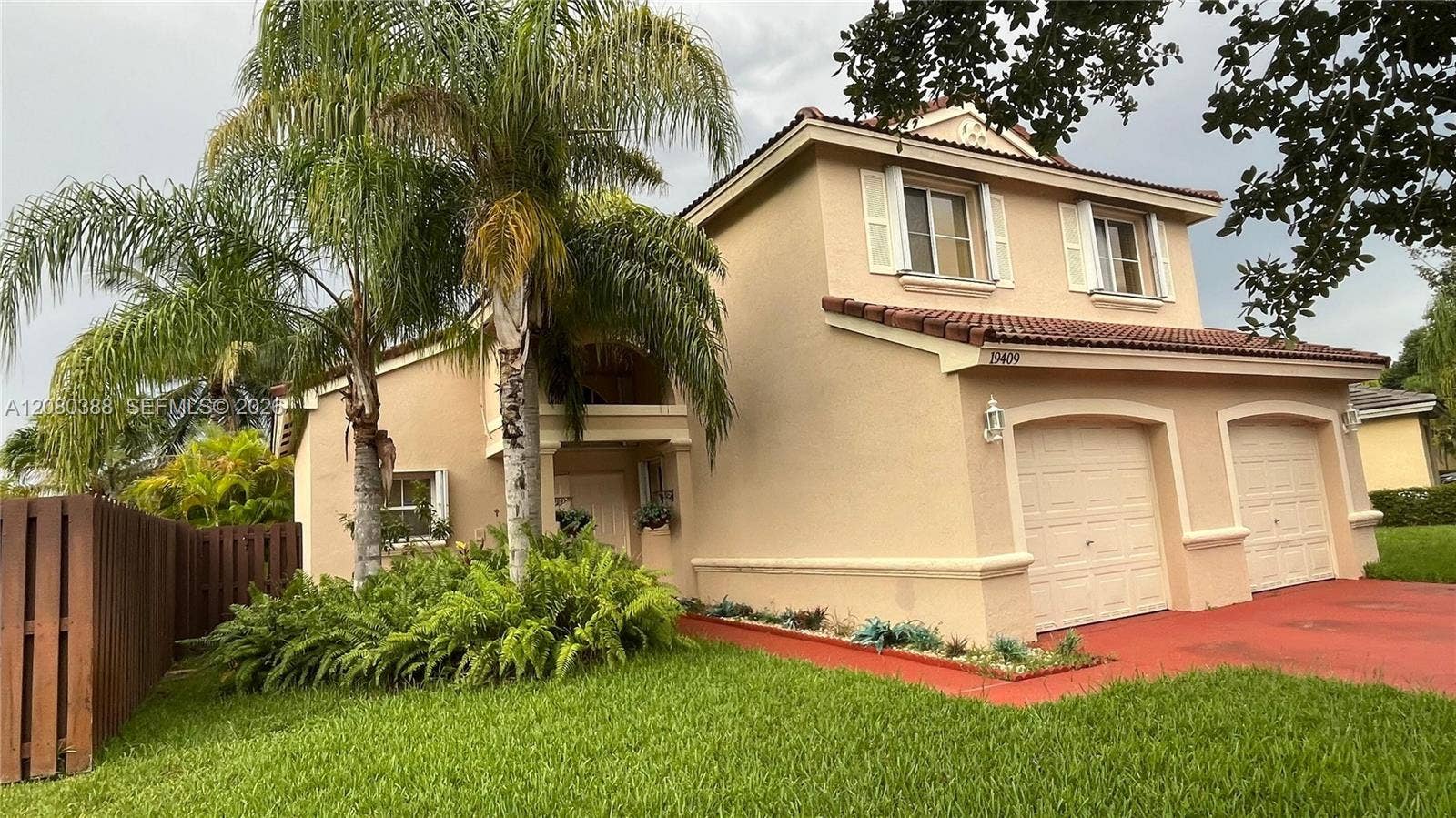 19409 NW 24th Place, Pembroke Pines, FL 33029 Photo 11