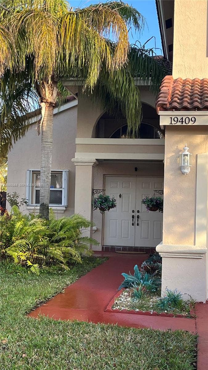 19409 NW 24th Place, Pembroke Pines, FL 33029 Photo 6
