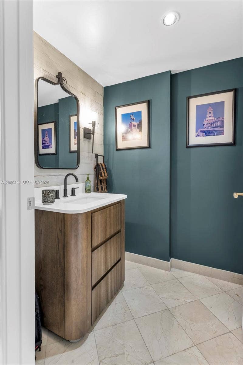 1200 Holiday Drive, #208, Fort Lauderdale, FL 33316 Half Bedroom
