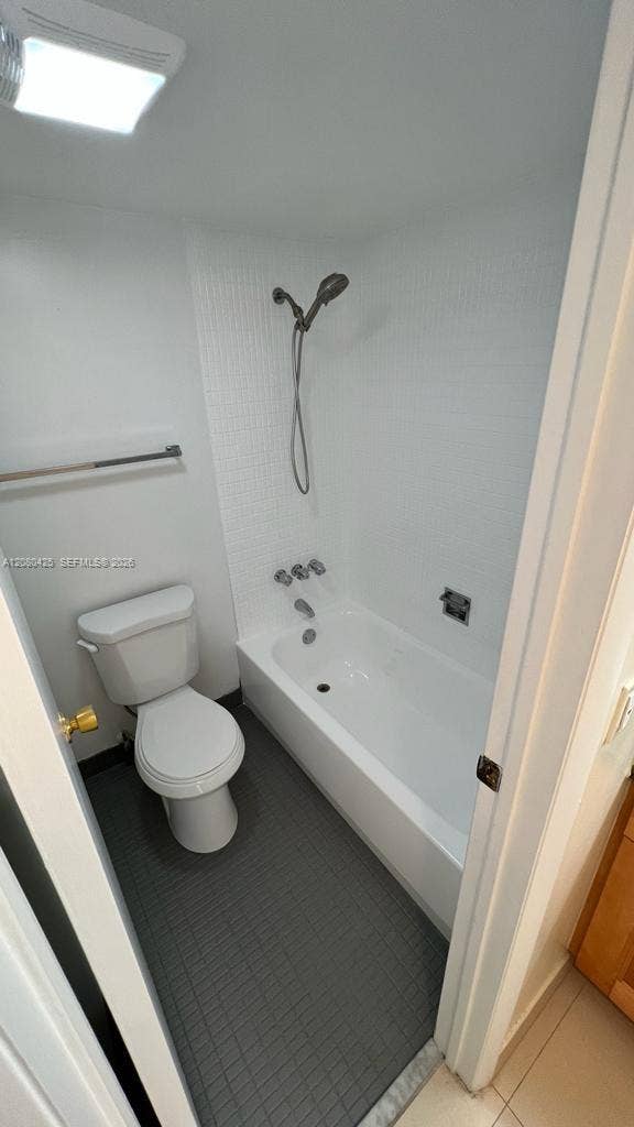20500 W Country Club Drive, #204, Aventura, FL 33180 Photo 6