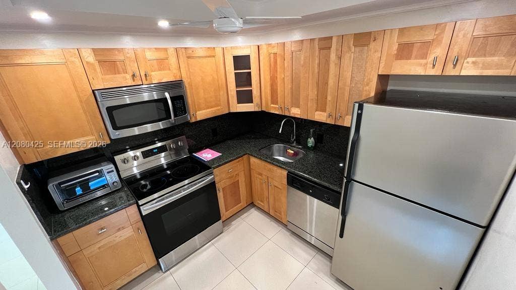 20500 W Country Club Drive, #204, Aventura, FL 33180 Photo 2