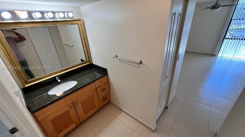 20500 W Country Club Drive, #204, Aventura, FL 33180 Photo 9