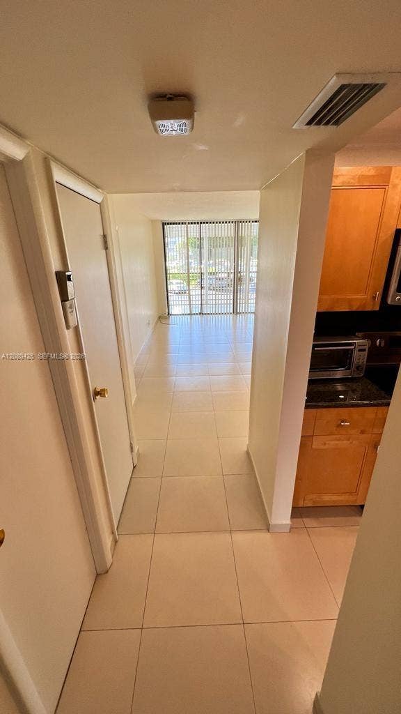20500 W Country Club Drive, #204, Aventura, FL 33180 Photo 3