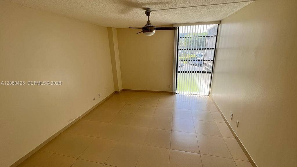 20500 W Country Club Drive, #204, Aventura, FL 33180 Photo 12