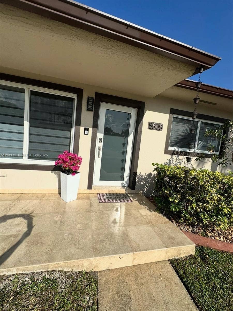 5505 W 14th Lane, Hialeah, FL 33012 Photo 11