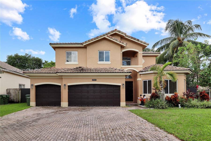 Property photo for 1922 SE 22nd Court, Homestead, FL