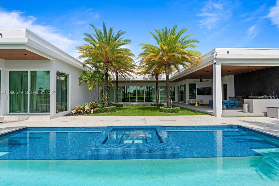Property photo for 3939 Country Club Lane, Fort Lauderdale, FL