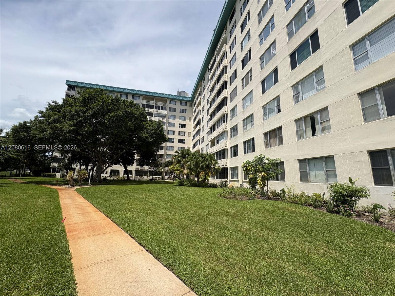 4330 Hillcrest Drive, #816, Hollywood, FL 33021 Photo 27