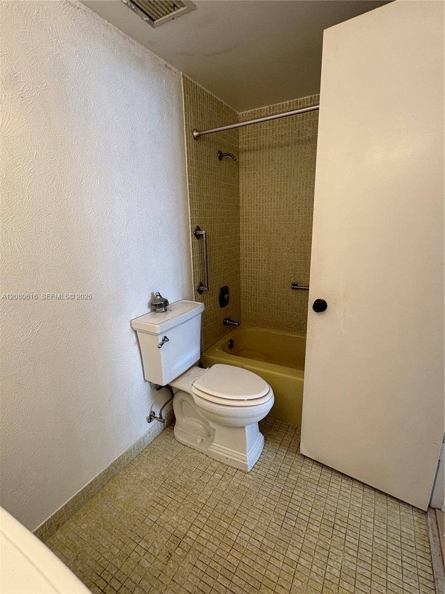 4330 Hillcrest Drive, #816, Hollywood, FL 33021 Photo 15