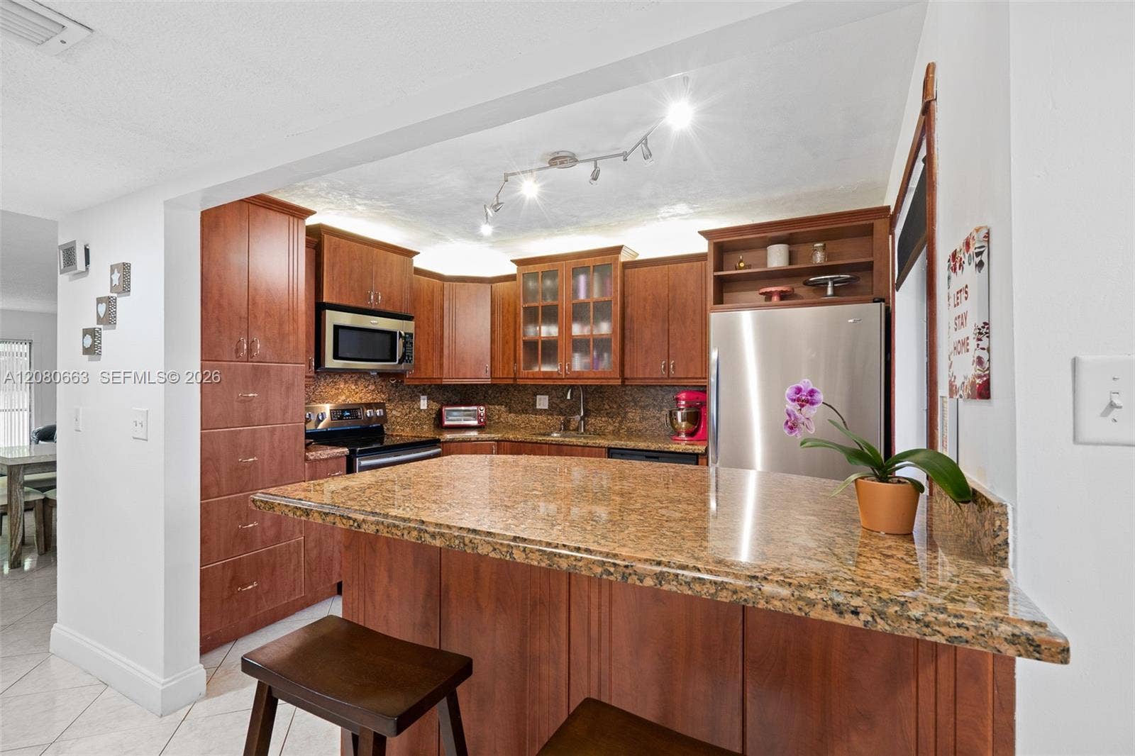 197 Lakeview Drive, #102, Weston, FL 33326 Photo 3