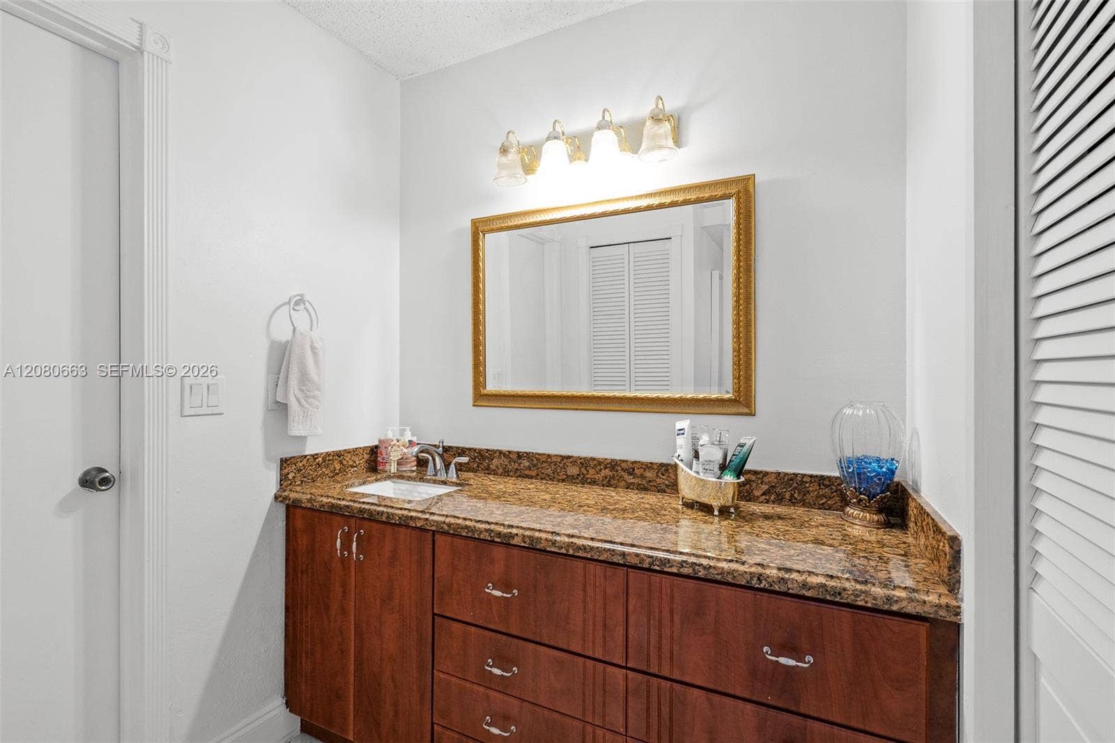 197 Lakeview Drive, #102, Weston, FL 33326 Photo 16