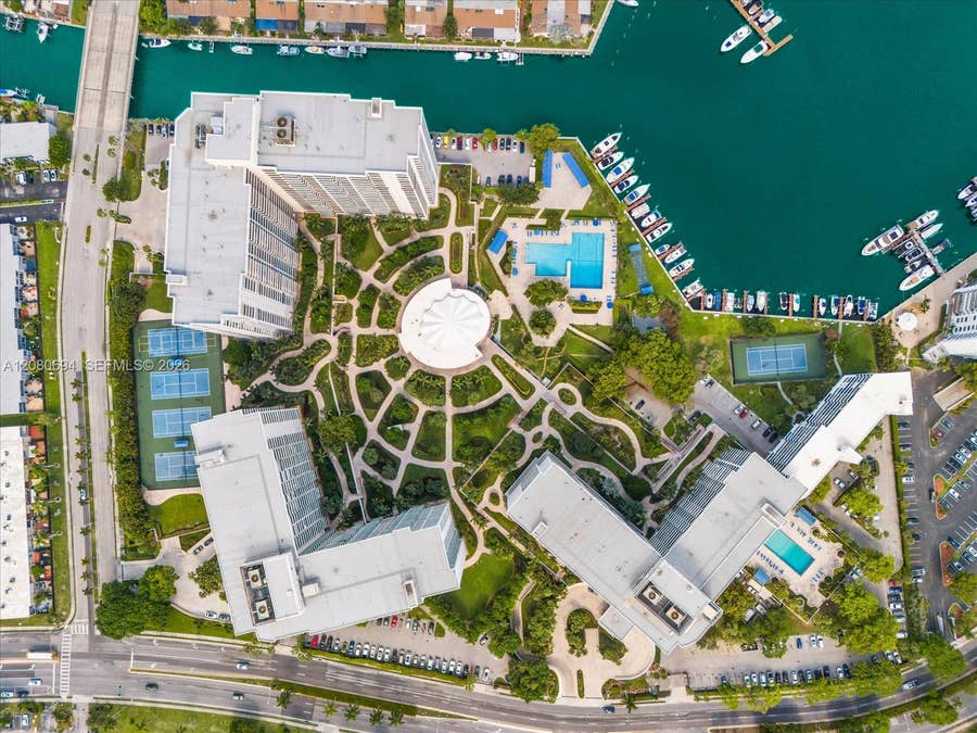 Property photo for 500 Three Islands Boulevard, #618, Hallandale Beach, FL