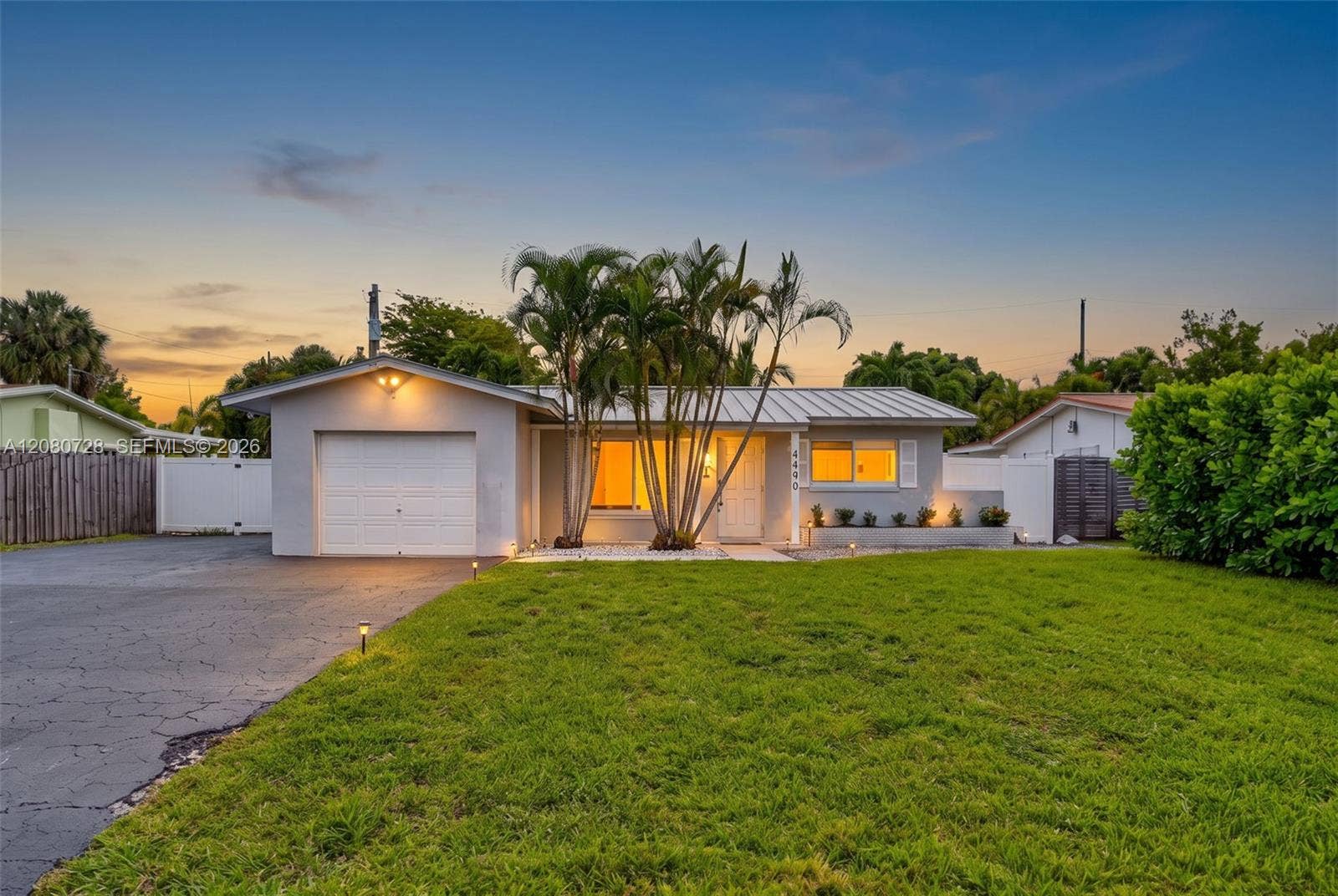 4490 NW 19th Way, Oakland Park, FL 33309 Photo 2
