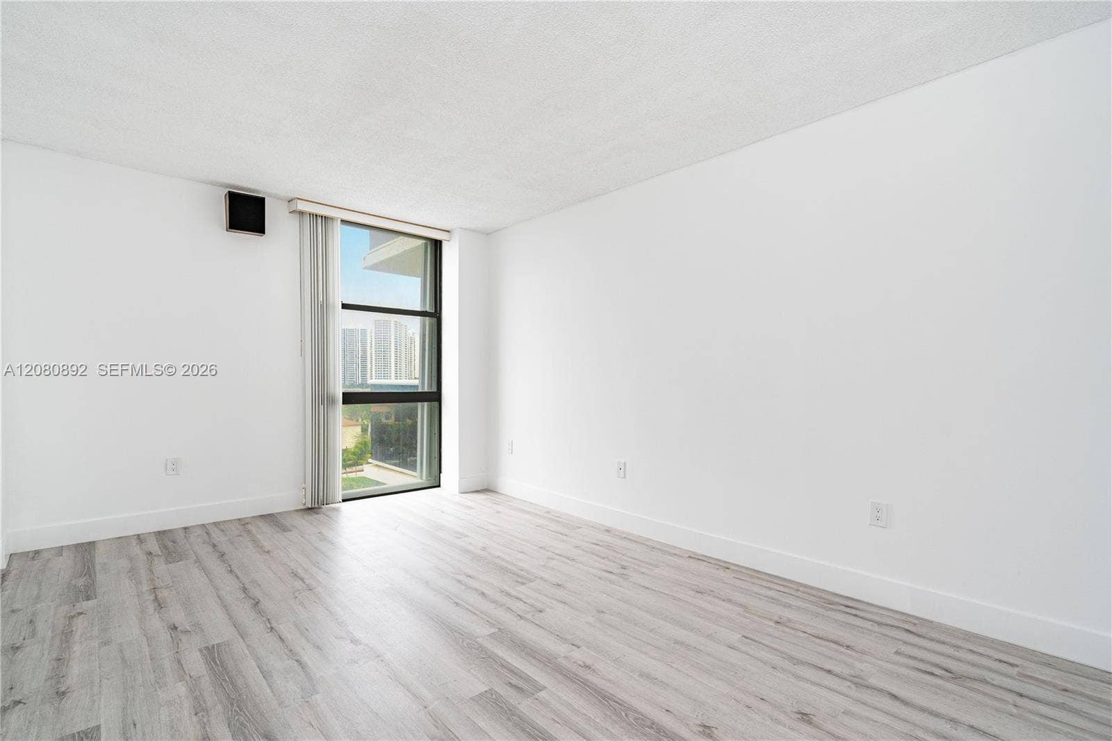 3625 N Country Club Drive, #901, Aventura, FL 33180 Photo 17
