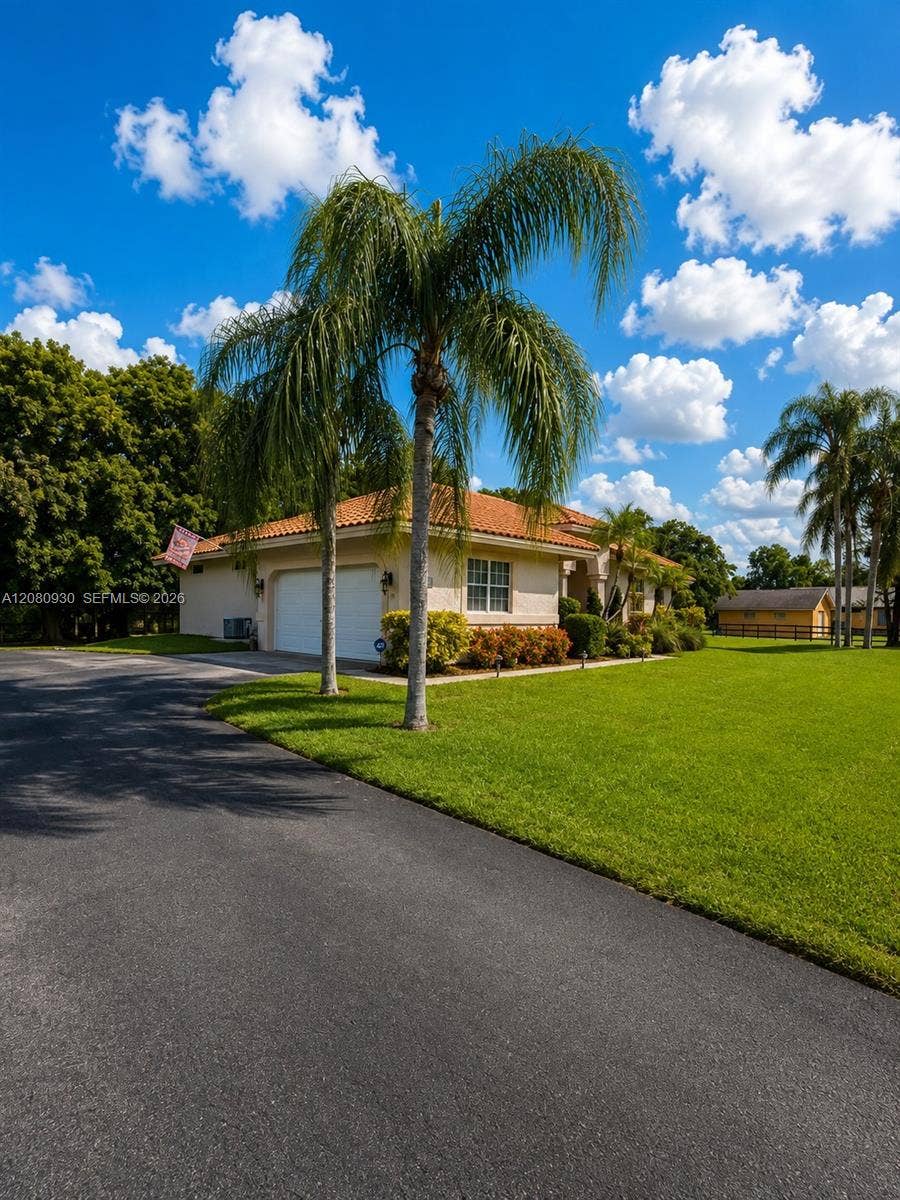 1100 NW 114th Avenue, Plantation, FL 33323 Photo 5