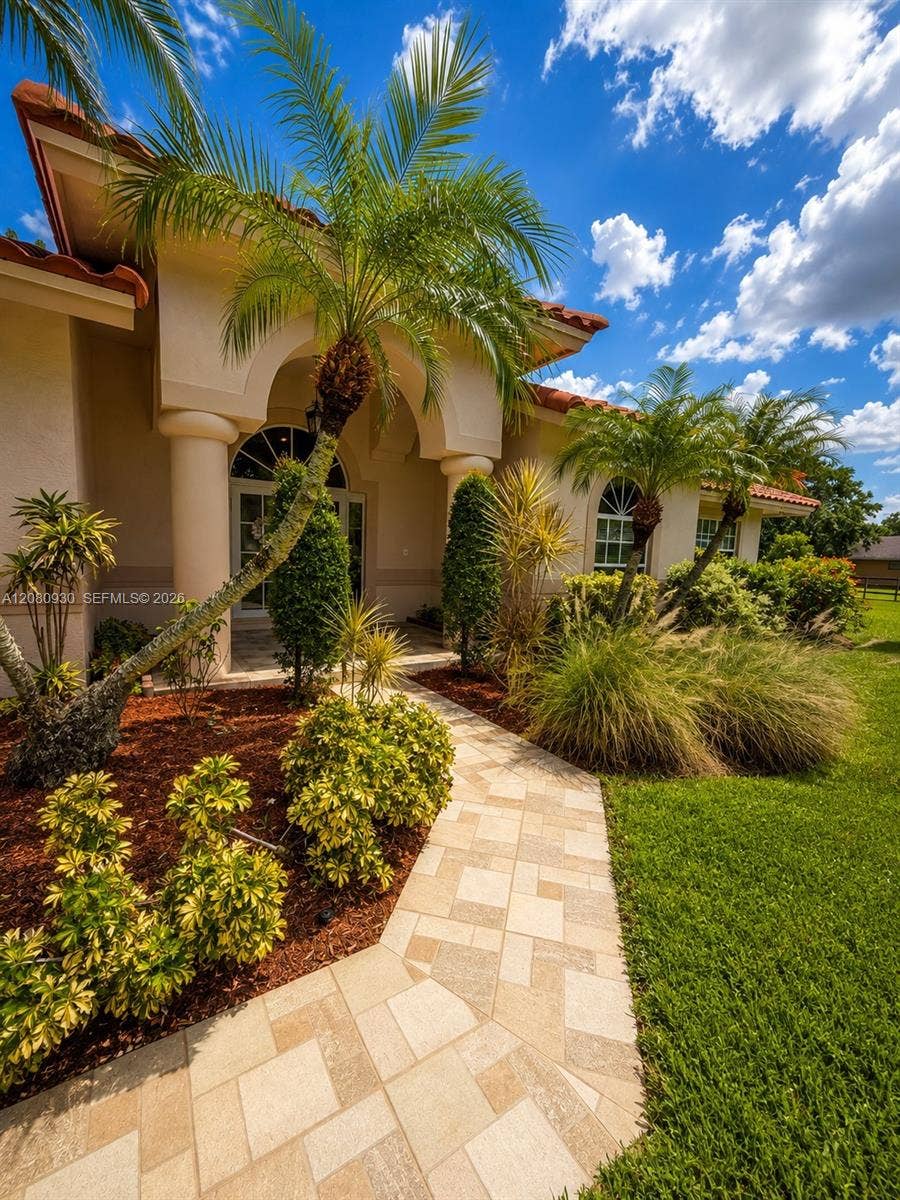 1100 NW 114th Avenue, Plantation, FL 33323 Photo 4
