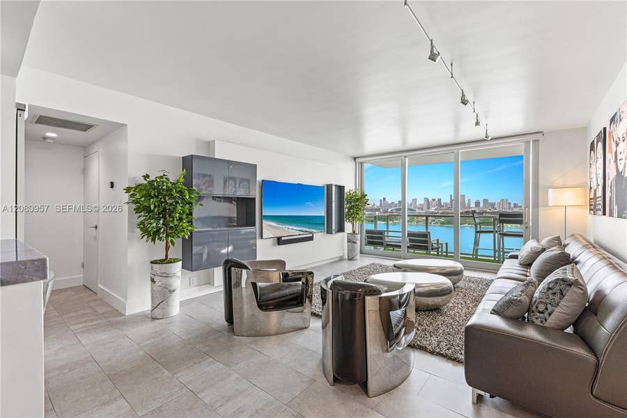 Property photo for 1000 West Avenue, #1518, Miami Beach, FL
