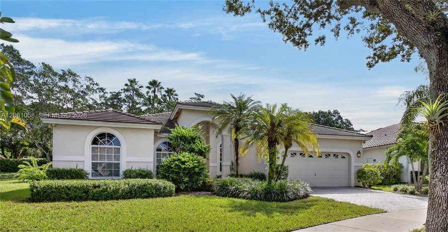 Property photo for 3098 Lakewood Circle, Weston, FL