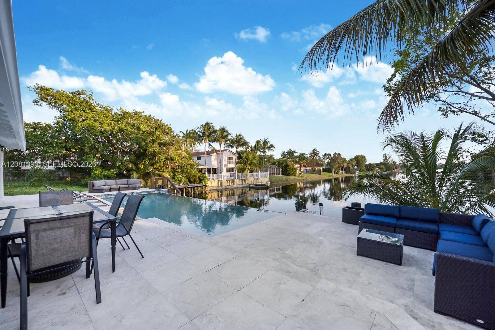 2286 NE 215th Street, Miami, FL 33180 Photo 28
