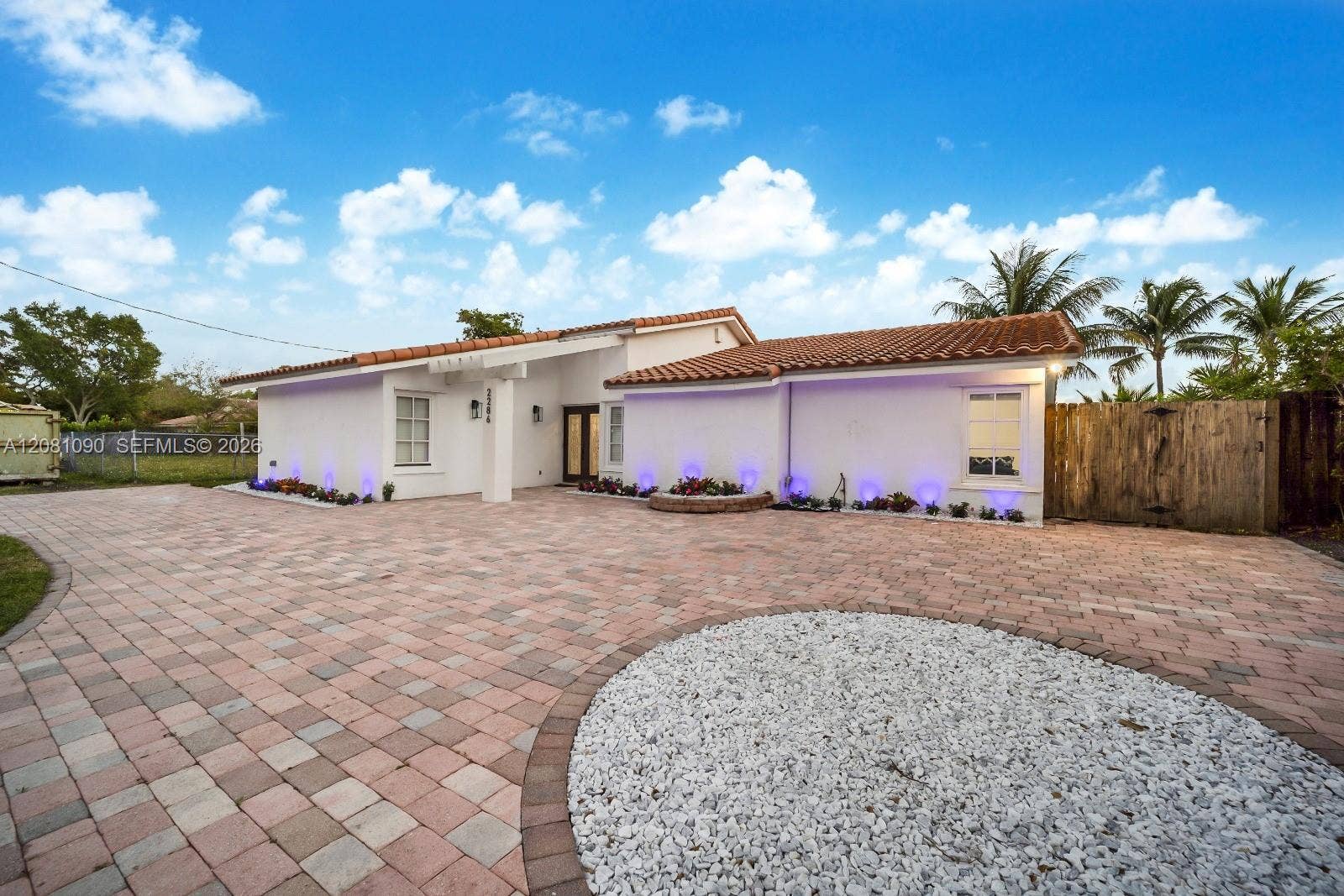2286 NE 215th Street, Miami, FL 33180 Photo 1