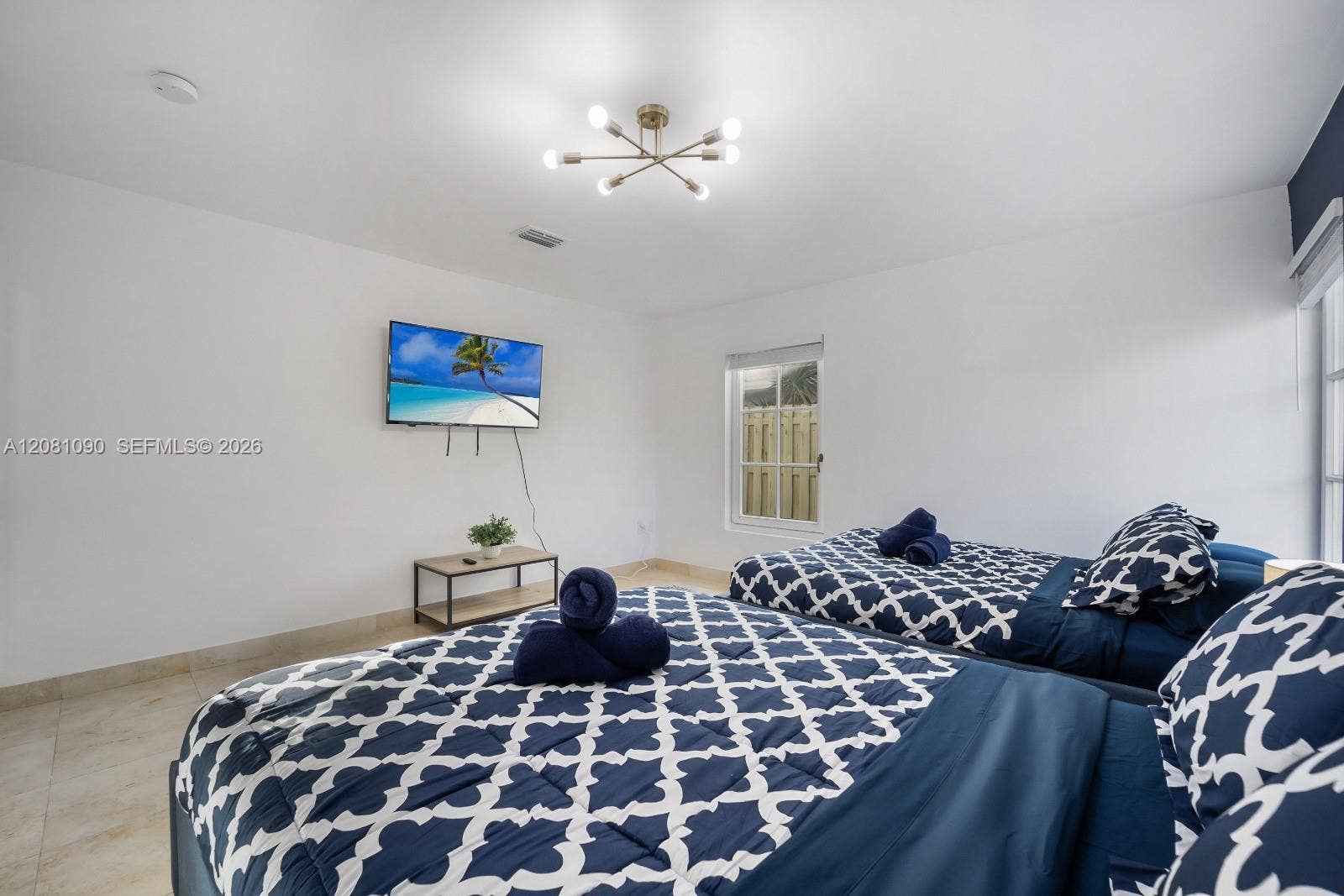 2286 NE 215th Street, Miami, FL 33180 Photo 11