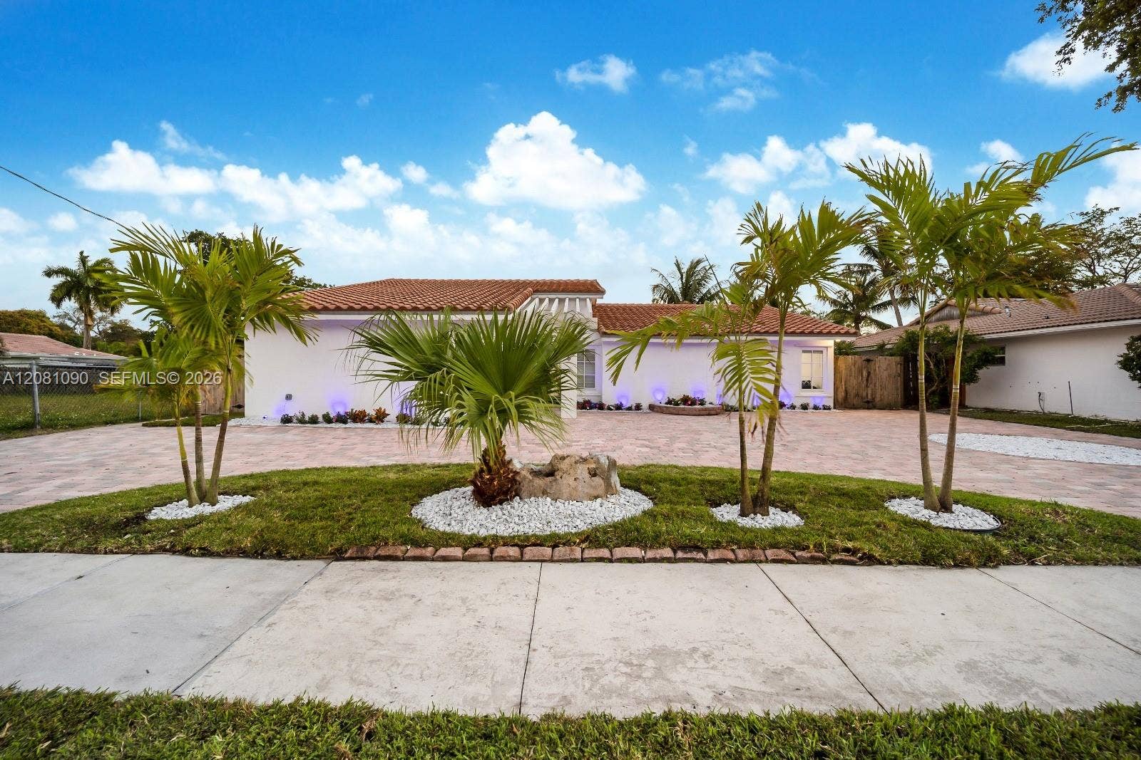 2286 NE 215th Street, Miami, FL 33180 Photo 35