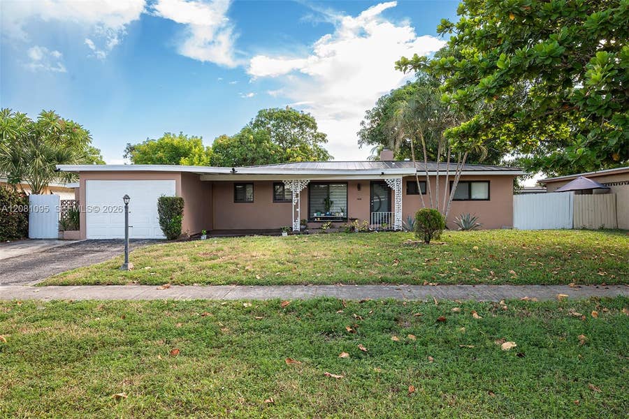 Property photo for 1024 Long Island Avenue, Fort Lauderdale, FL